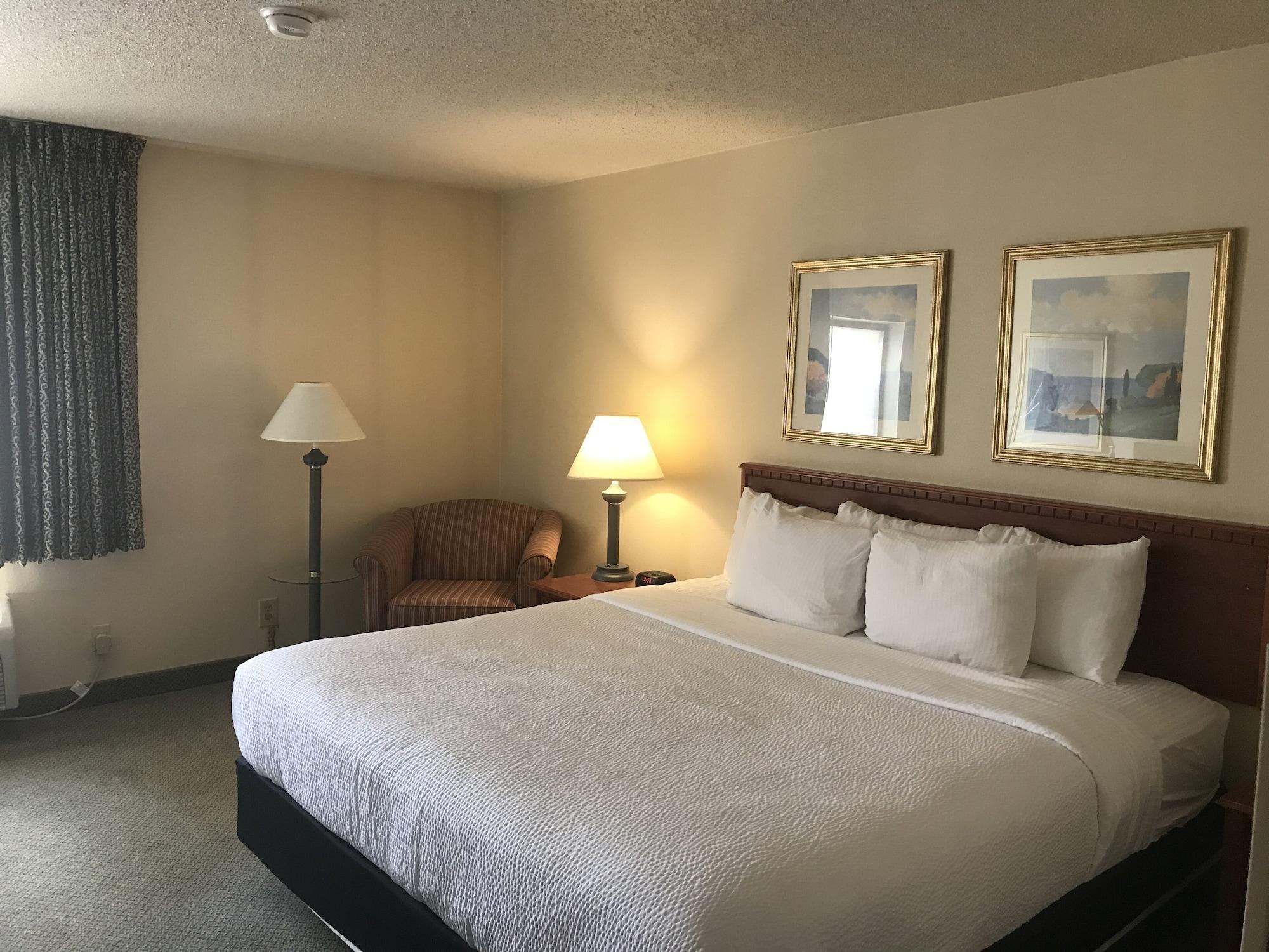 La Quinta Inn By Wyndham Indianapolis Airport Executive Dr Exterior foto