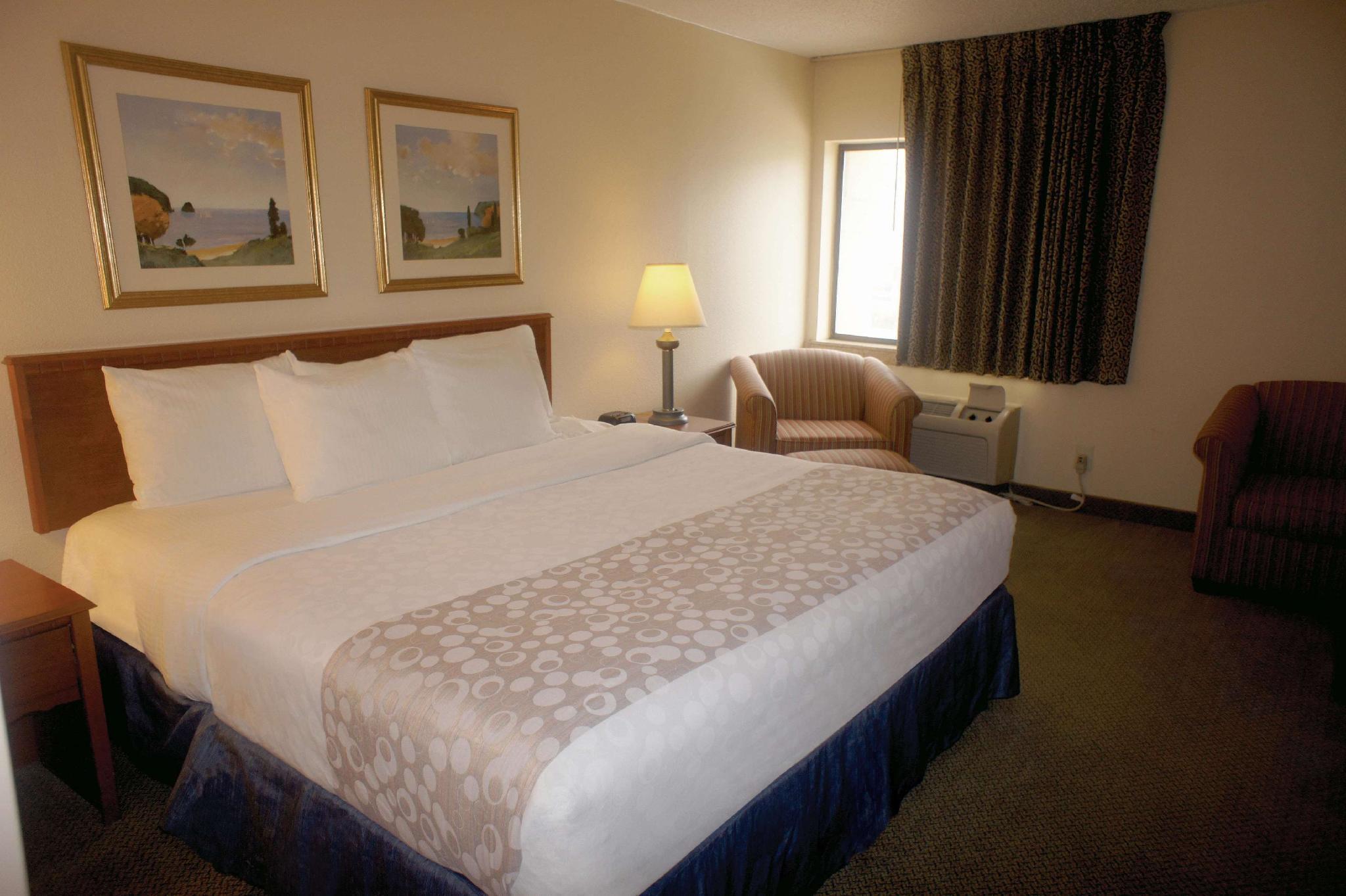 La Quinta Inn By Wyndham Indianapolis Airport Executive Dr Exterior foto