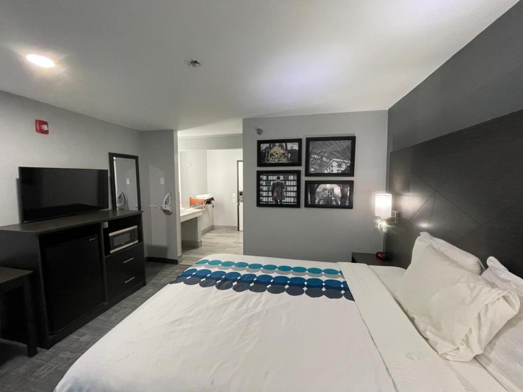 La Quinta Inn By Wyndham Indianapolis Airport Executive Dr Exterior foto