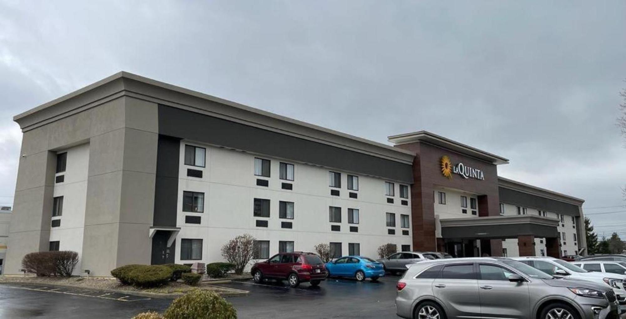 La Quinta Inn By Wyndham Indianapolis Airport Executive Dr Exterior foto